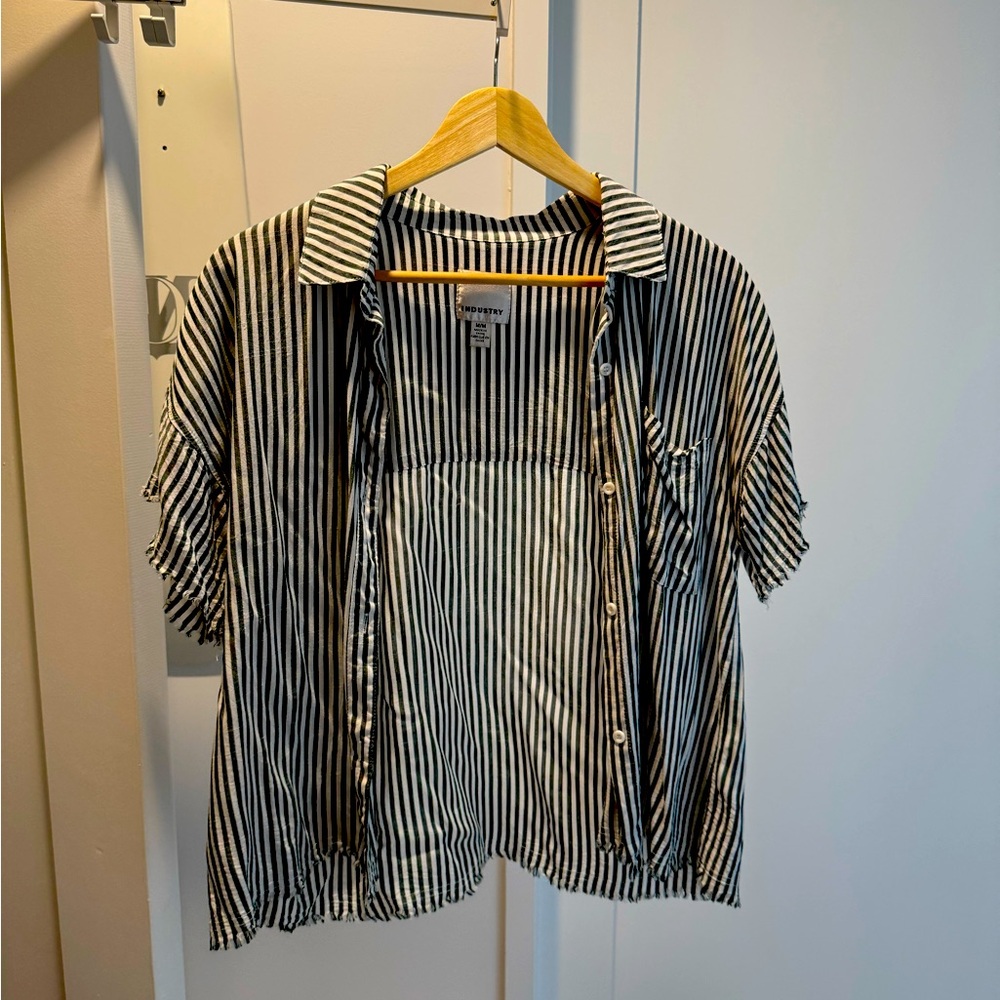 Green and white striped layering top. Perfect for beach!